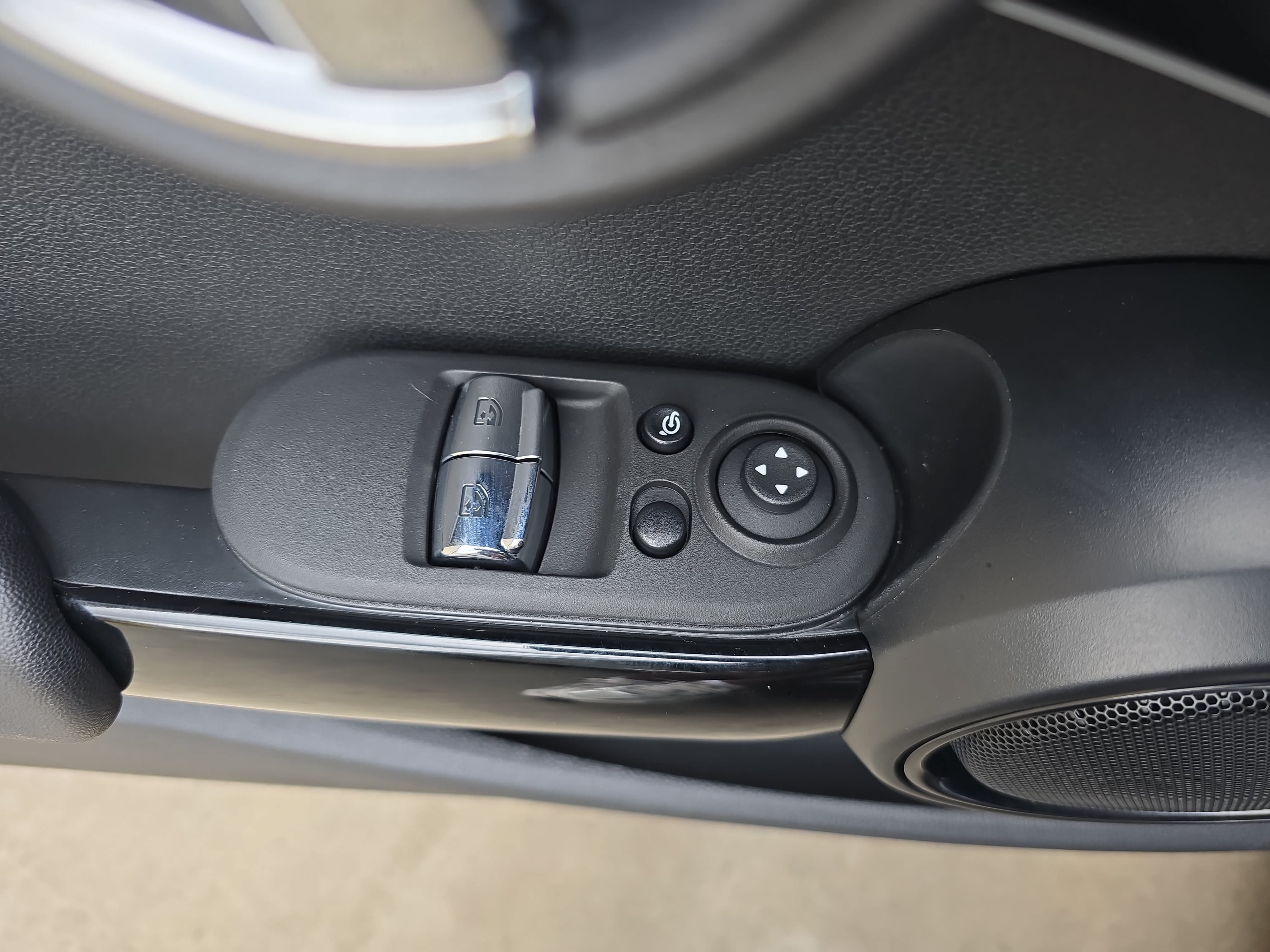 Used 2023 MINI Cooper SE FWD image 27