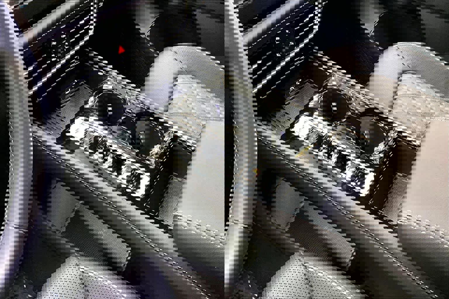 Used 2025 Volkswagen Atlas SEL Premium R-Line image 19