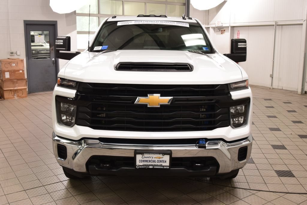 Used 2024 Chevrolet Silverado 3500 W/T w/ WT Convenience Package AWD/4WD image 2