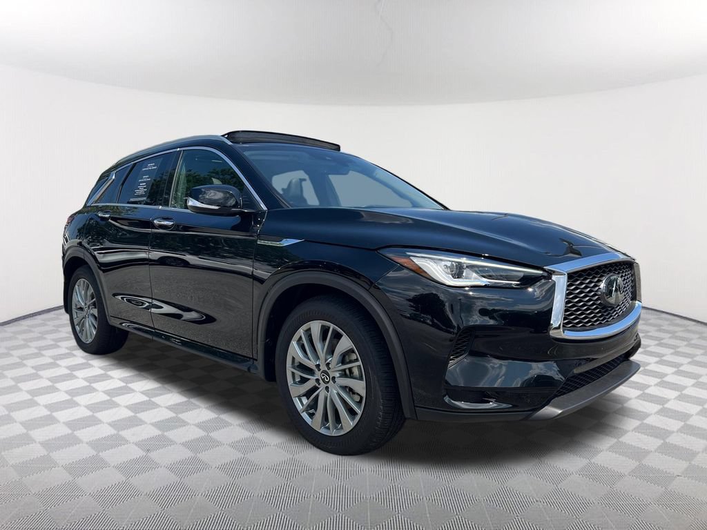 Certified 2025 INFINITI QX50 Luxe AWD/4WD image 3