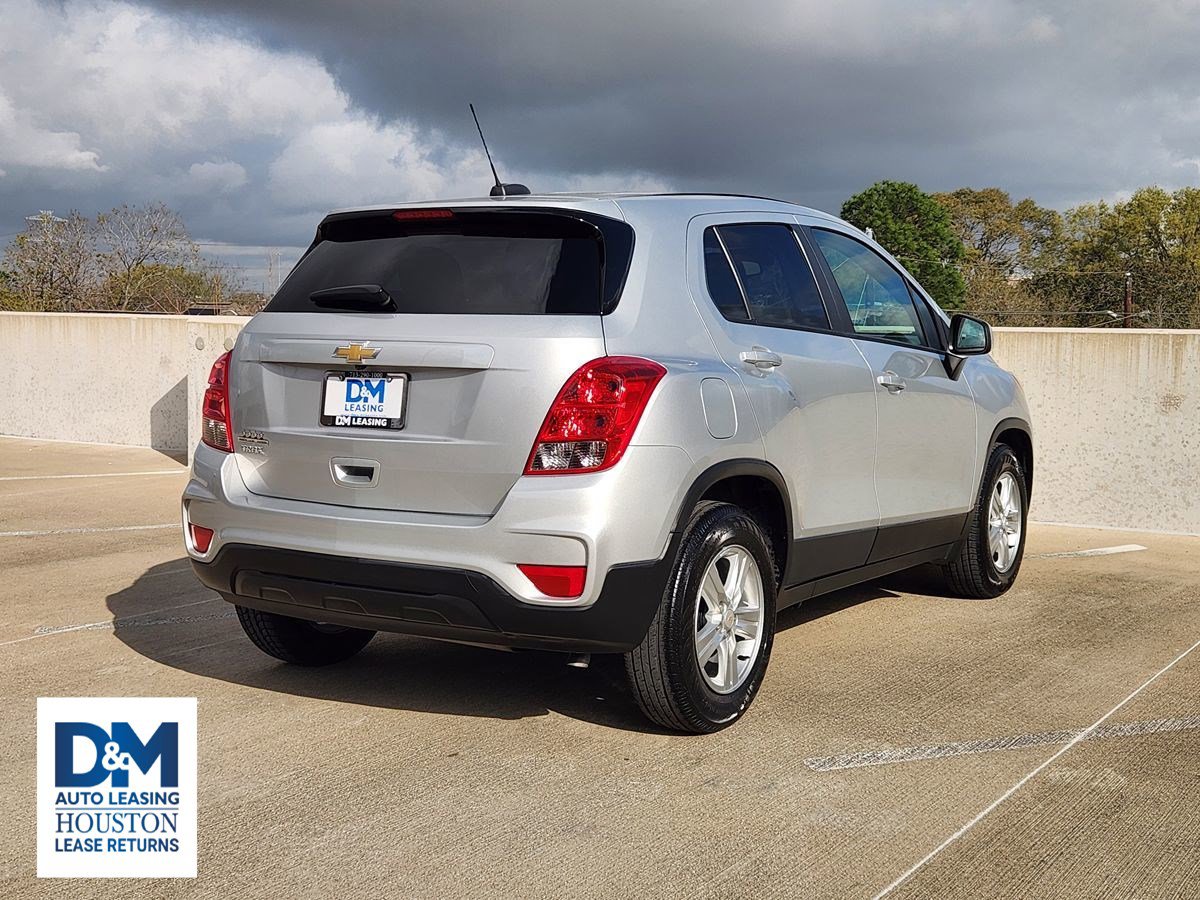 Used 2022 Chevrolet Trax LS w/ Tint and Cruise Package image 6