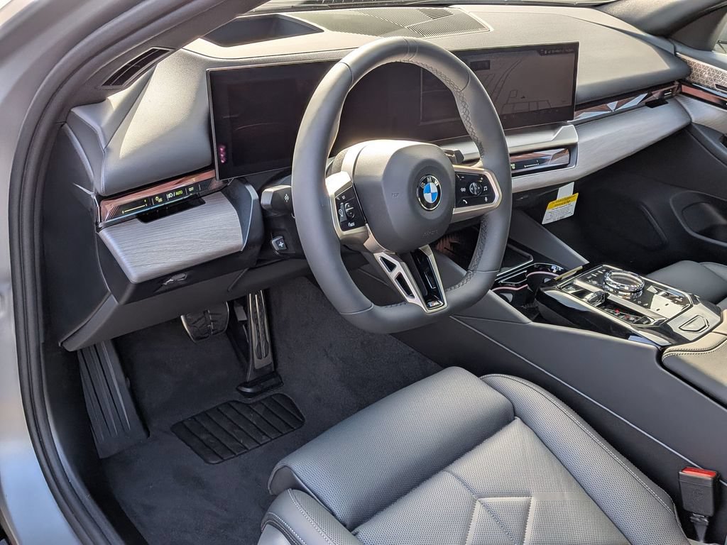 New 2026 BMW 540i xDrive w/ Executive Package AWD/4WD image 8