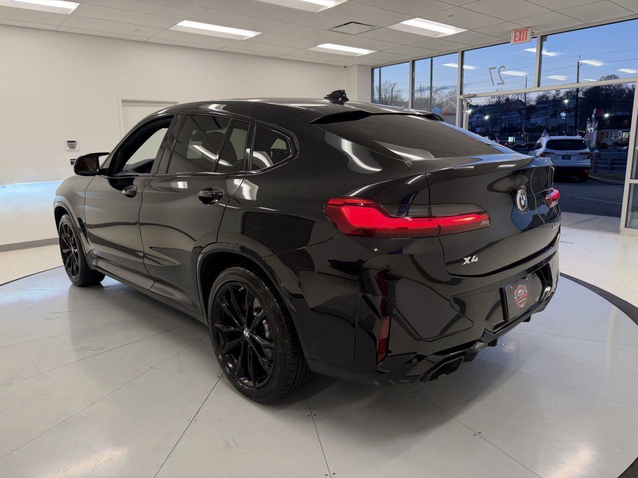 Used 2024 BMW X4 M40i w/ Premium Package image 74