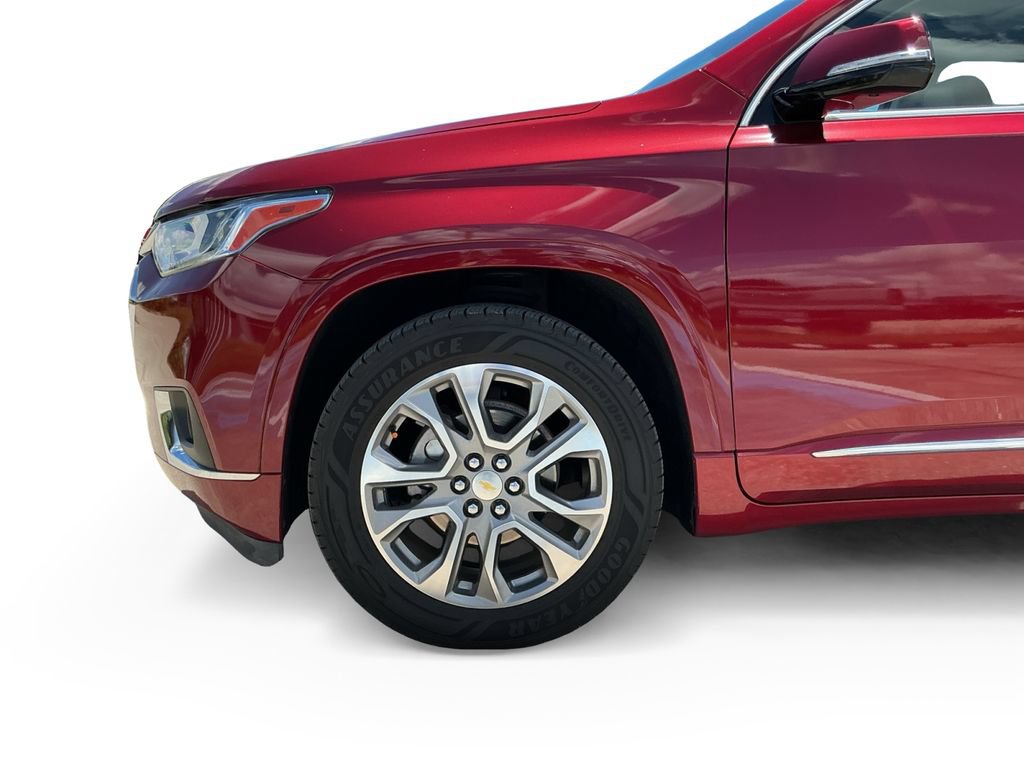 Used 2019 Chevrolet Traverse Premier w/ Driver Confidence II Package FWD image 12