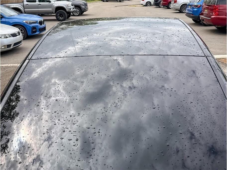 Used 2022 Tesla Model Y Performance image 11