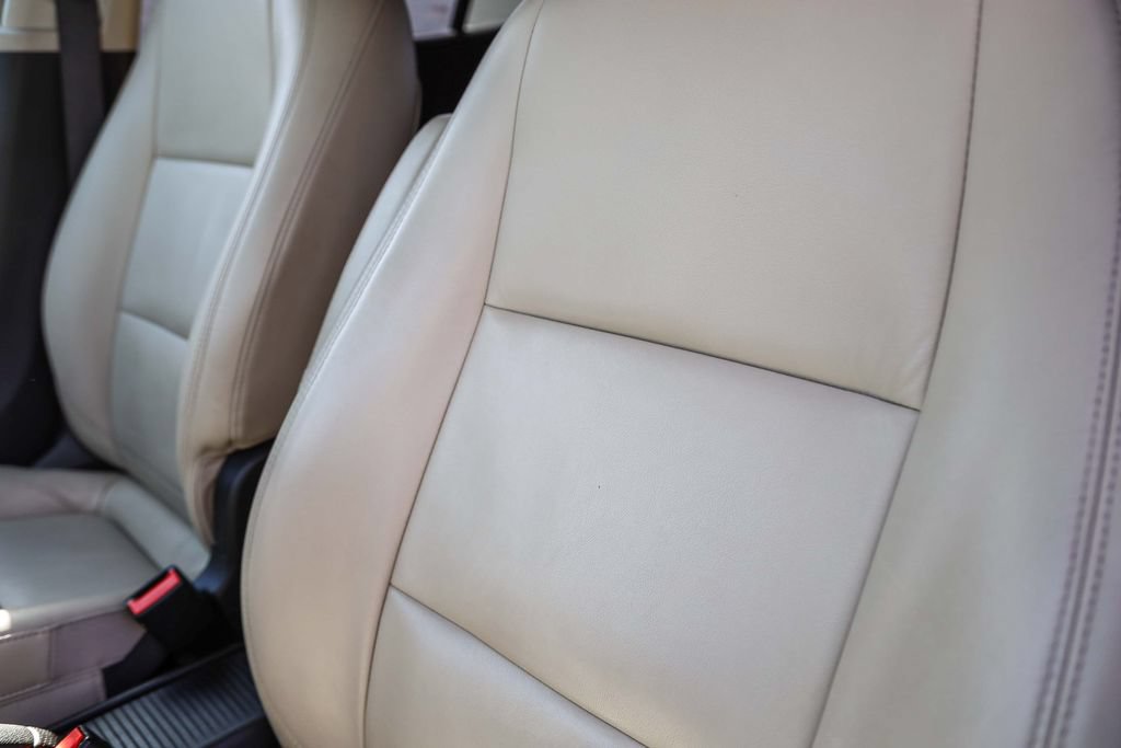 Used 2017 Buick Encore Essence FWD image 24