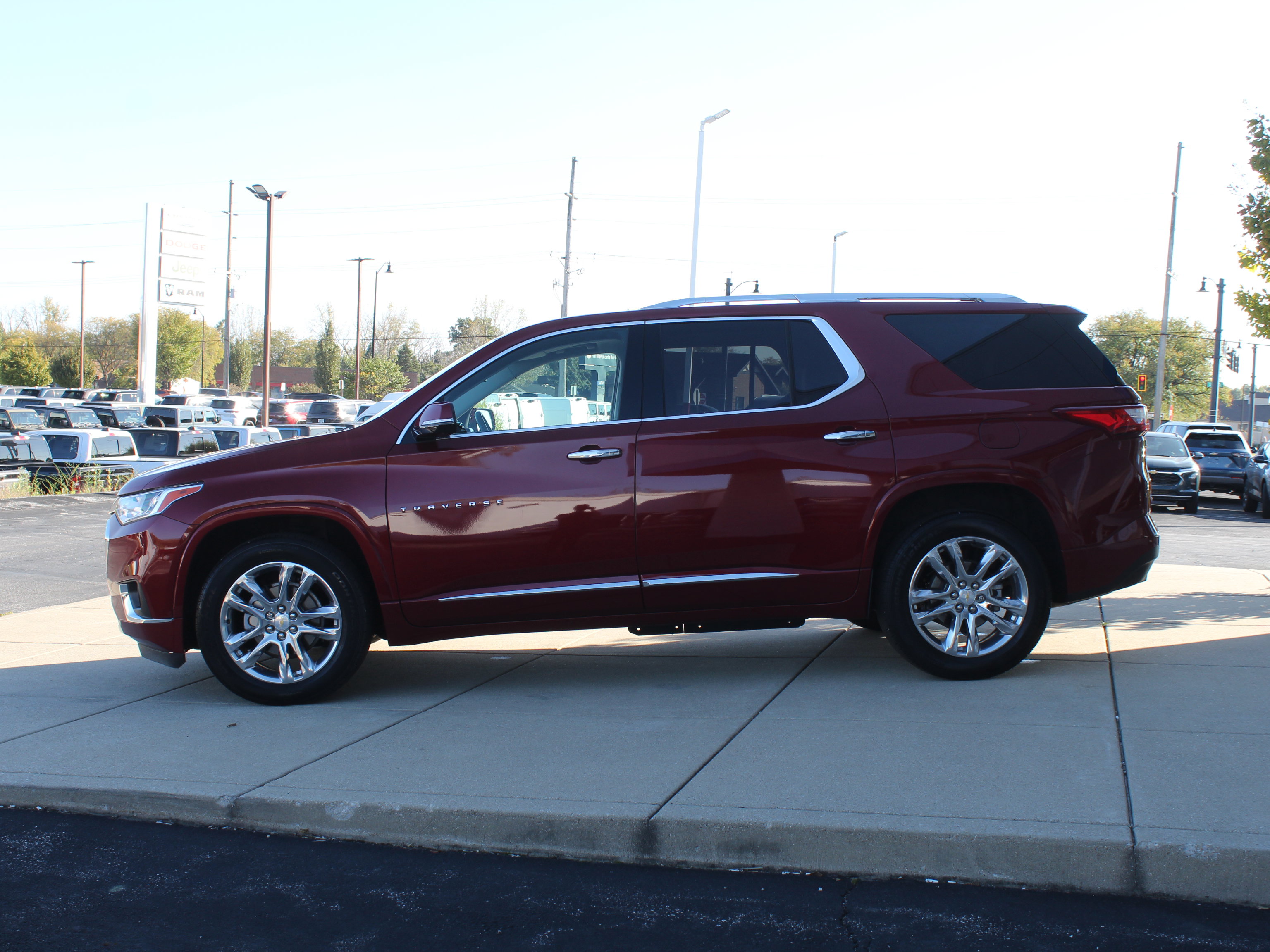 Used 2020 Chevrolet Traverse High Country FWD image 9