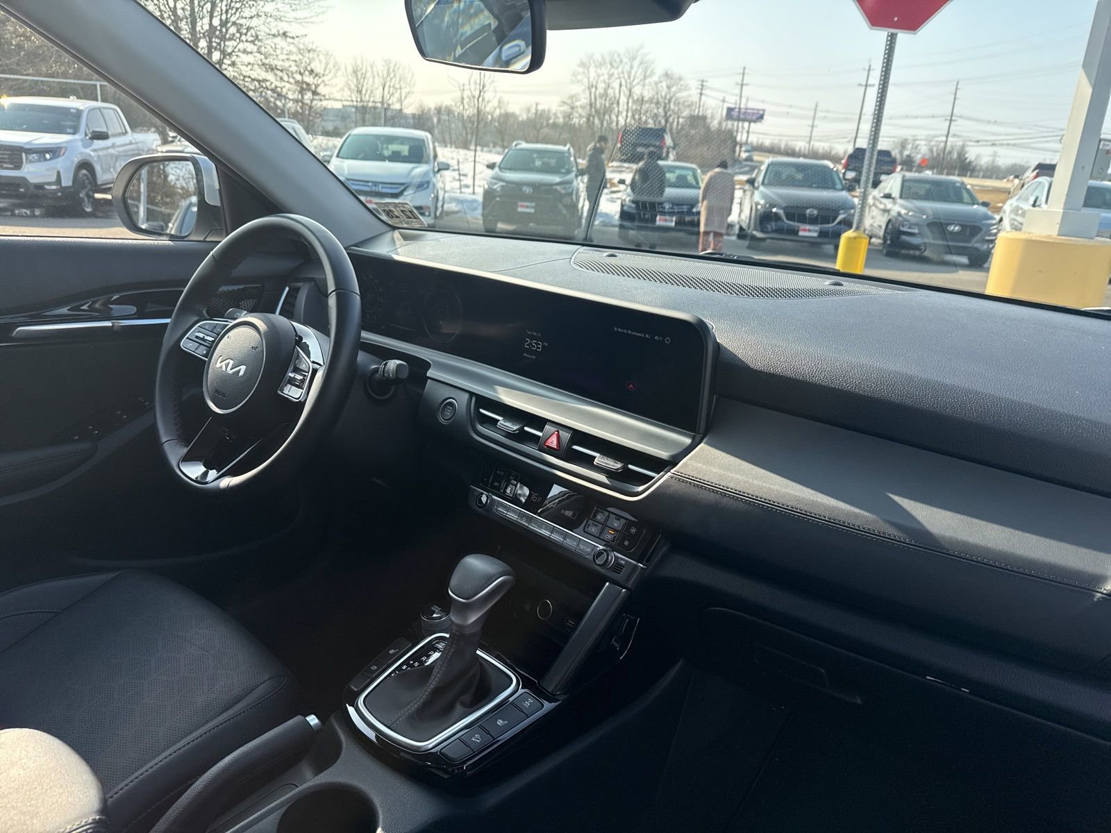 Used 2024 Kia Seltos EX image 15