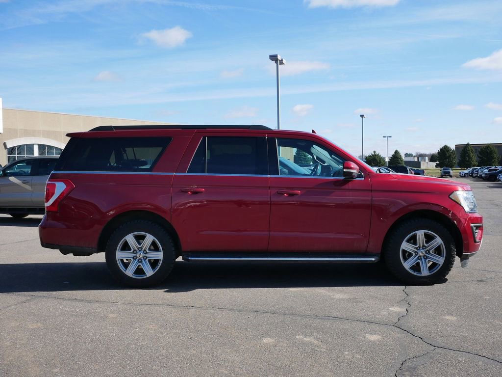 Used 2018 Ford Expedition Max XLT w/ Equipment Group 202A AWD/4WD image 11