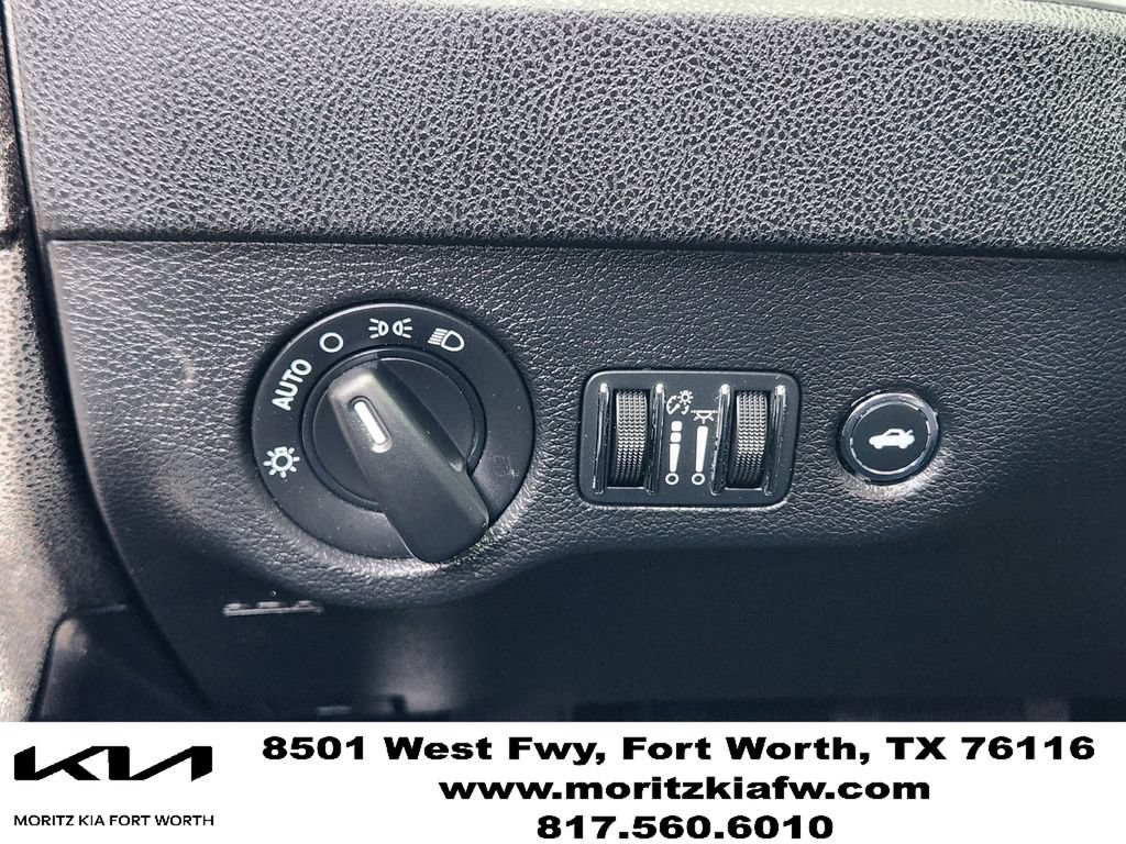 Used 2021 Dodge Charger SXT w/ Blacktop Package RWD image 21