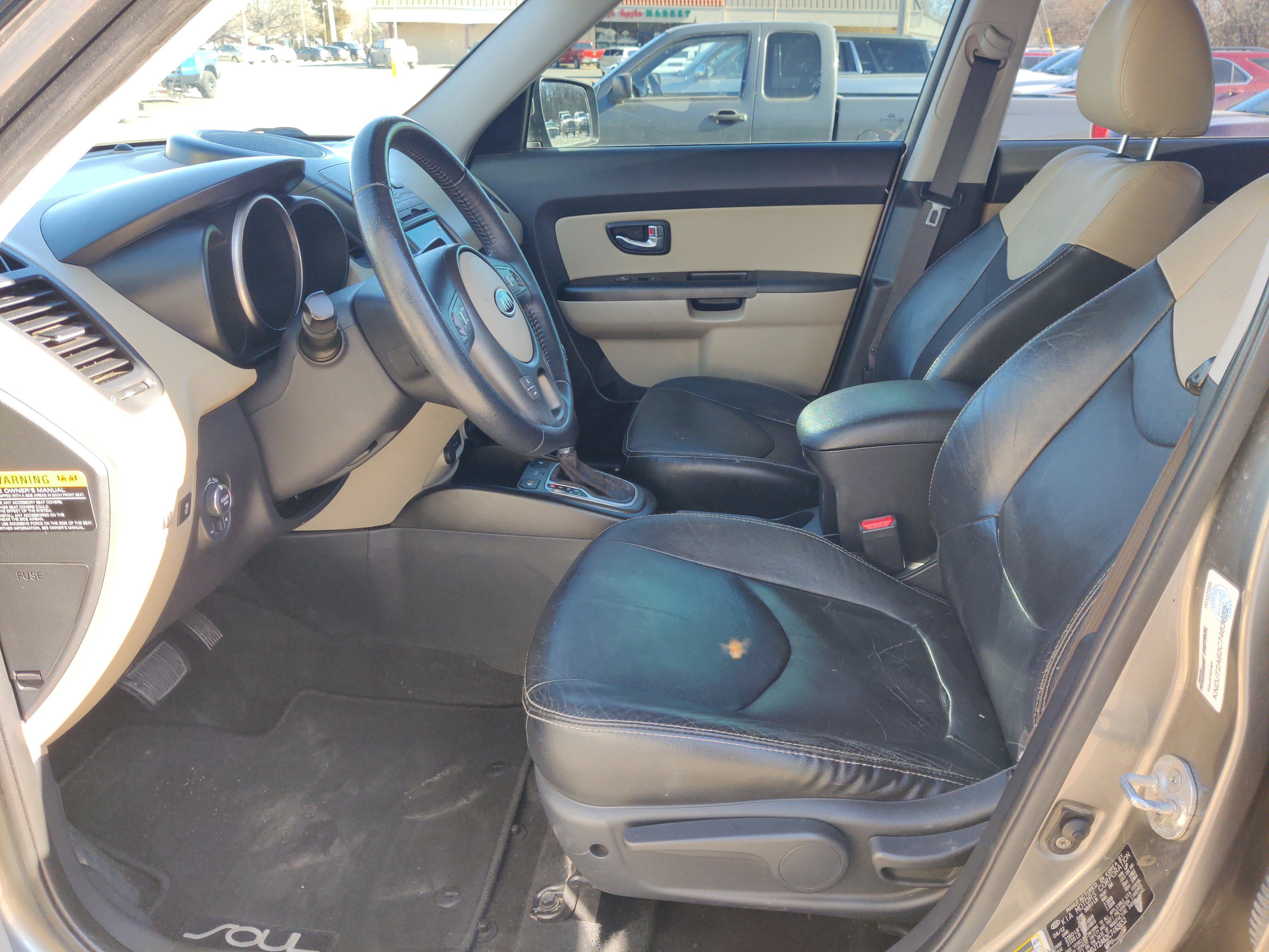 Used 2012 Kia Soul ! w/ Premium Pkg image 18