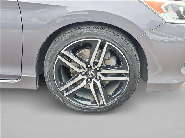 Used 2016 Honda Accord Sport image 22