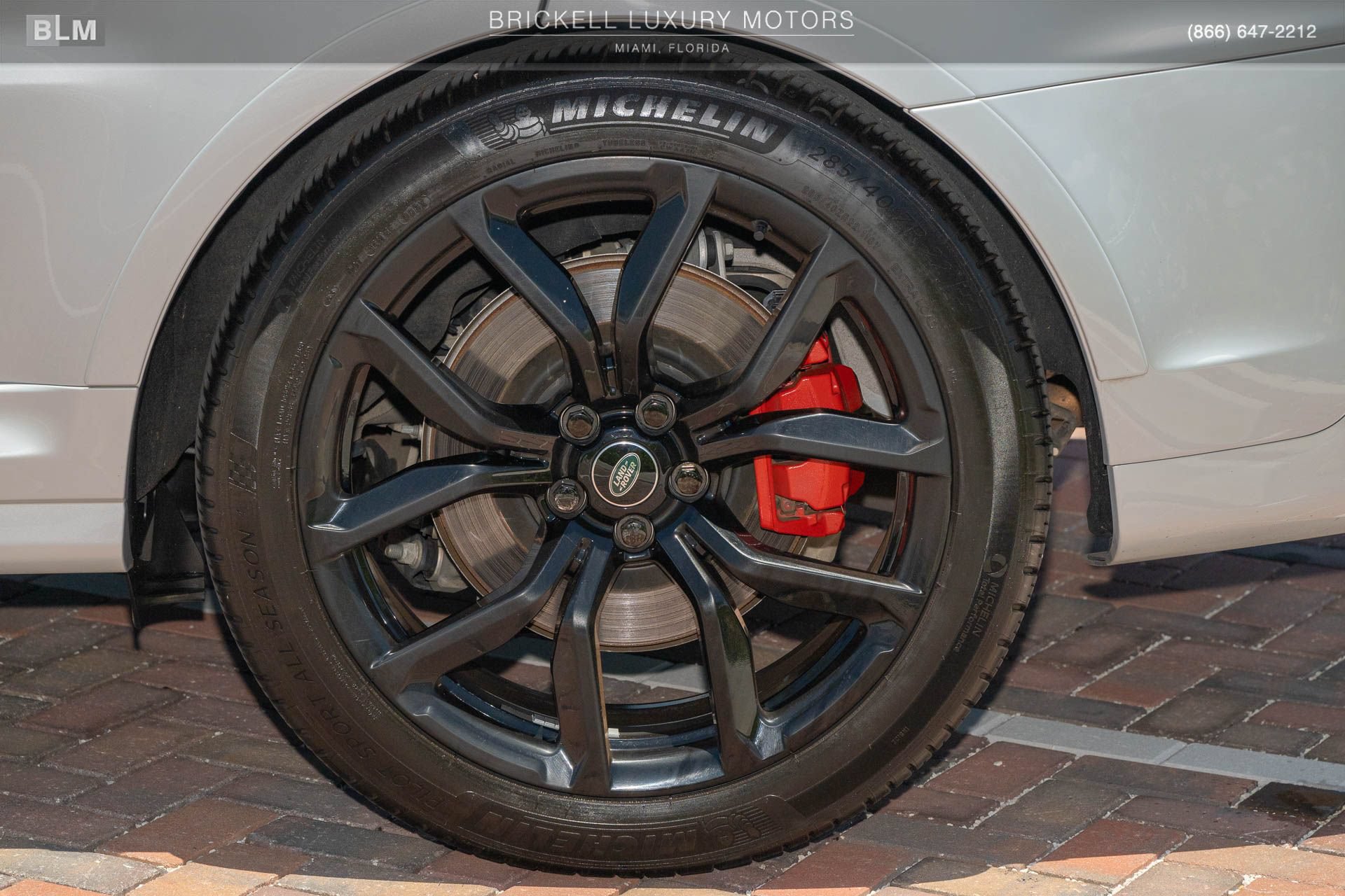 Used 2022 Land Rover Range Rover Sport SVR Carbon Edition AWD/4WD image 43