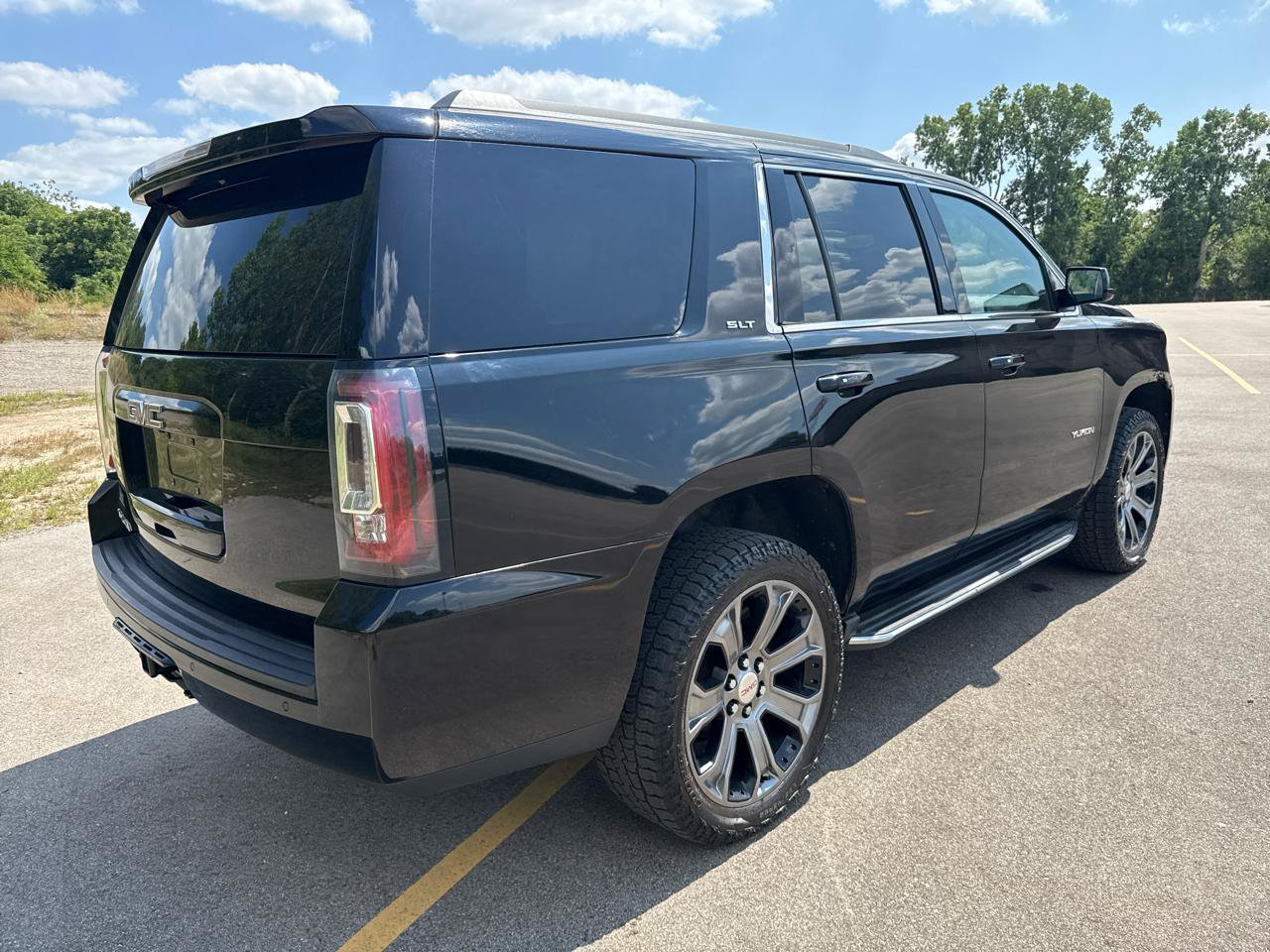 Used 2015 GMC Yukon SLT AWD/4WD image 5