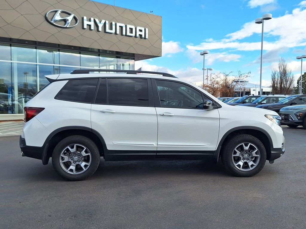 Used 2023 Honda Passport TrailSport image 2