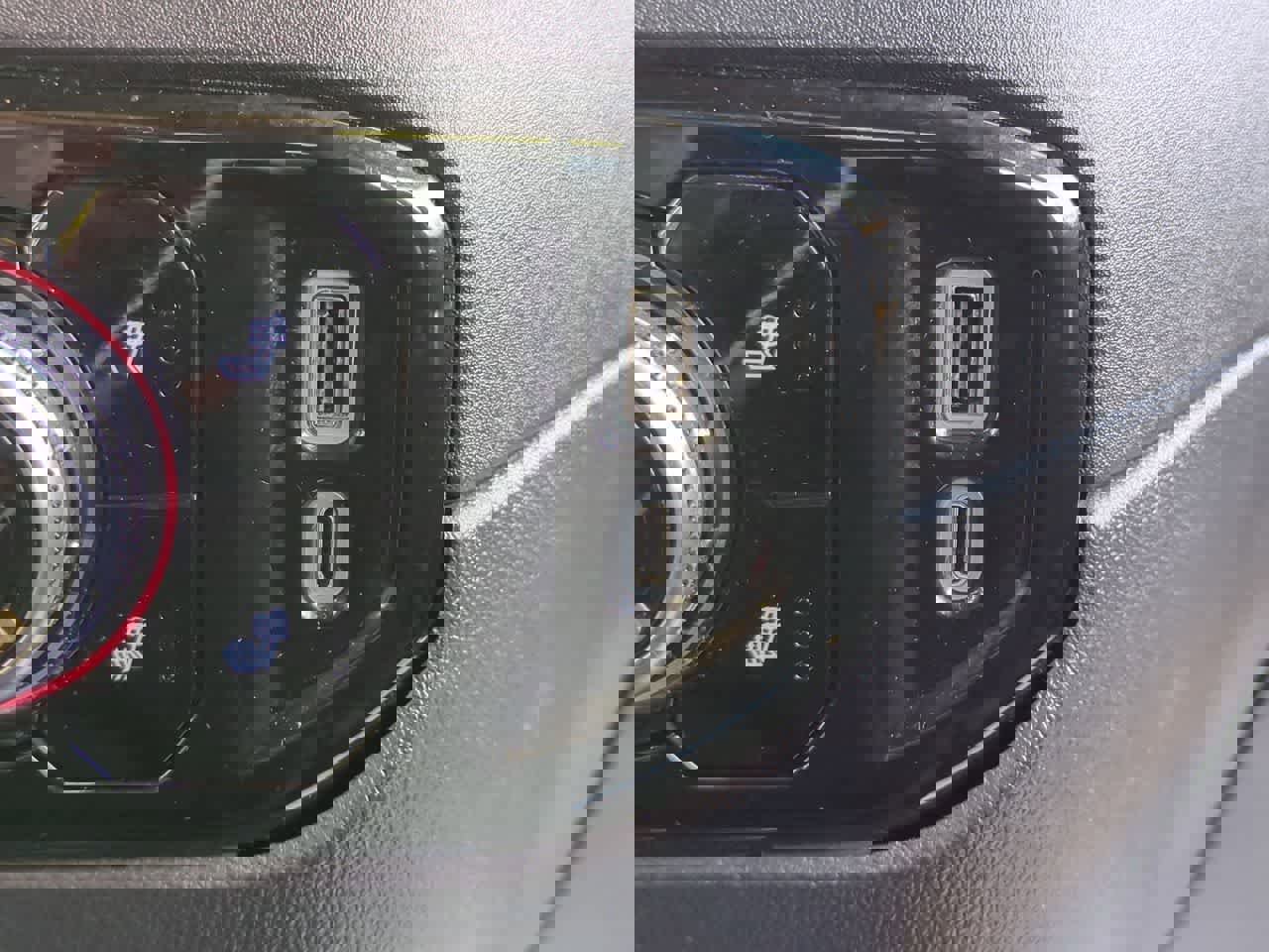 Used 2024 GMC Sierra 1500 Elevation image 32