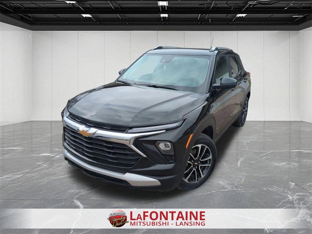 Used 2025 Chevrolet TrailBlazer LT image 1