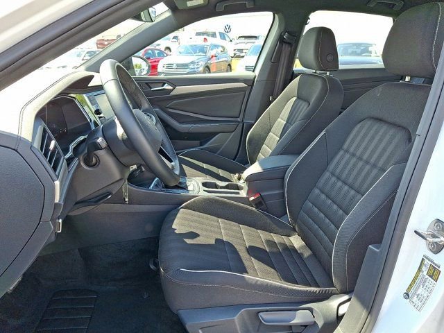 Certified 2024 Volkswagen Jetta Sport image 17