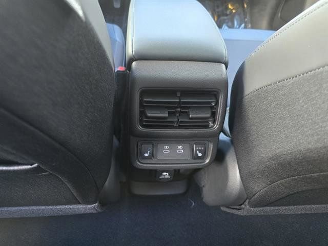 New 2026 Nissan Leaf Platinum+ image 17