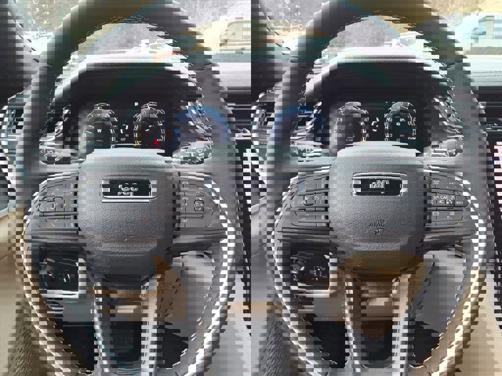 New 2025 Jeep Grand Cherokee L Limited w/ MOPAR Finishing Package image 15