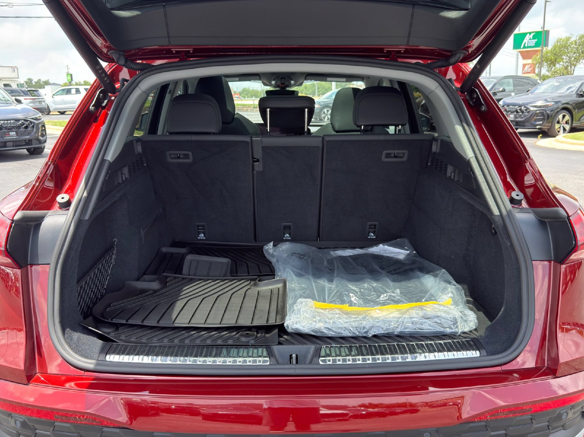 Certified 2025 Audi Q5 Premium w/ Premium Plus AWD/4WD image 9