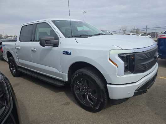 Used 2025 Ford F150 Lightning Flash image 3