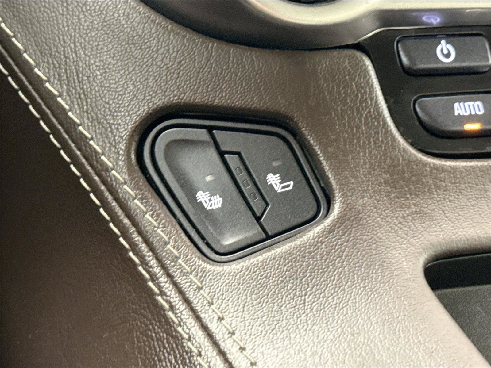 Used 2020 Chevrolet Tahoe LT w/ Luxury Package RWD image 8