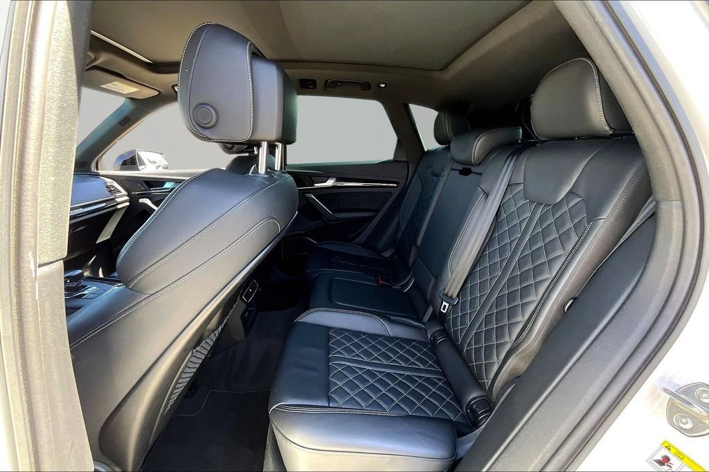 Used 2020 Audi SQ5 Premium Plus w/ Premium Plus Package AWD/4WD image 23