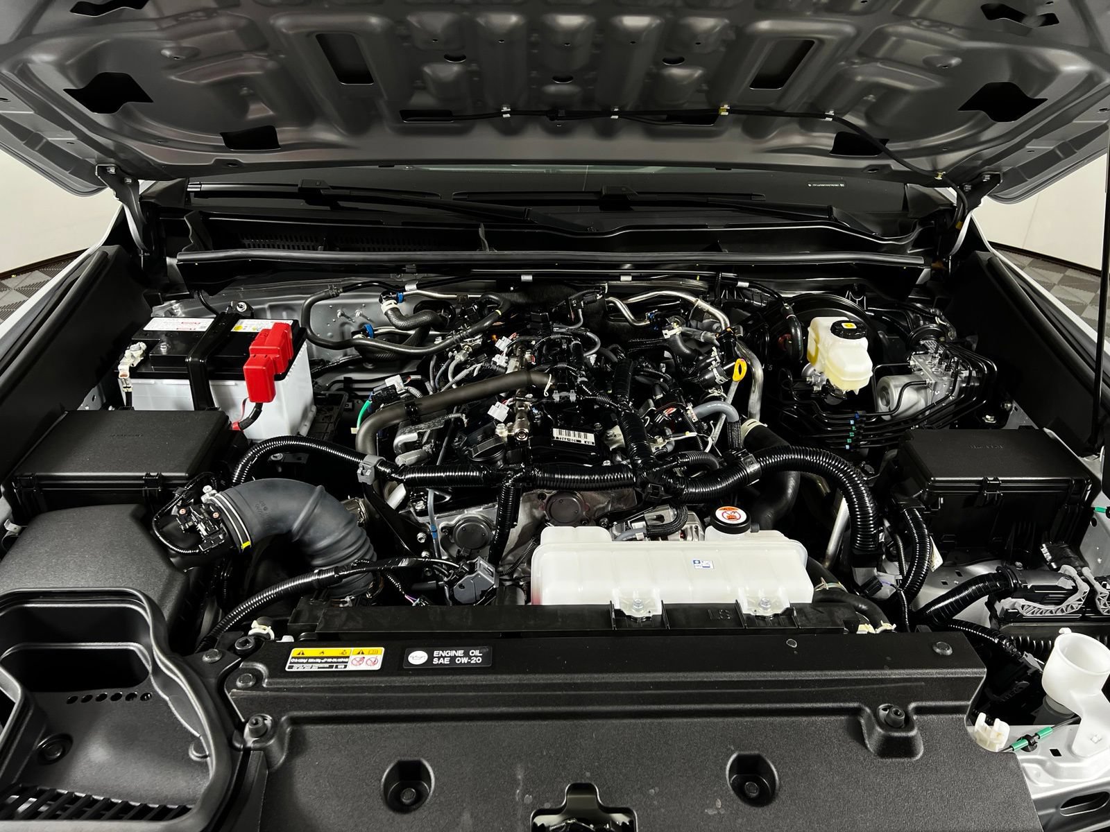 Certified 2025 Toyota 4Runner SR5 AWD/4WD image 9
