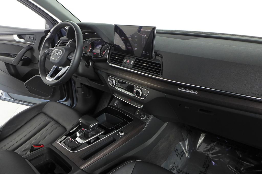 Used 2022 Audi Q5 2.0T Premium w/ Convenience Package image 13