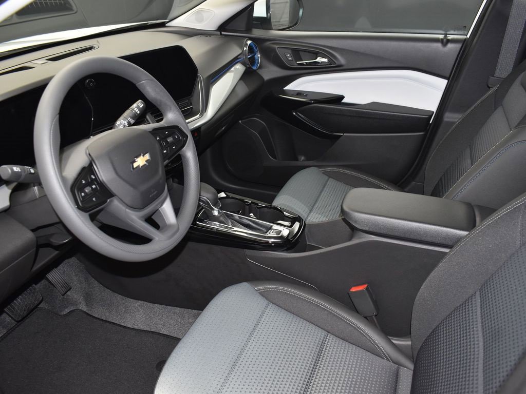 New 2026 Chevrolet Trax LT image 12