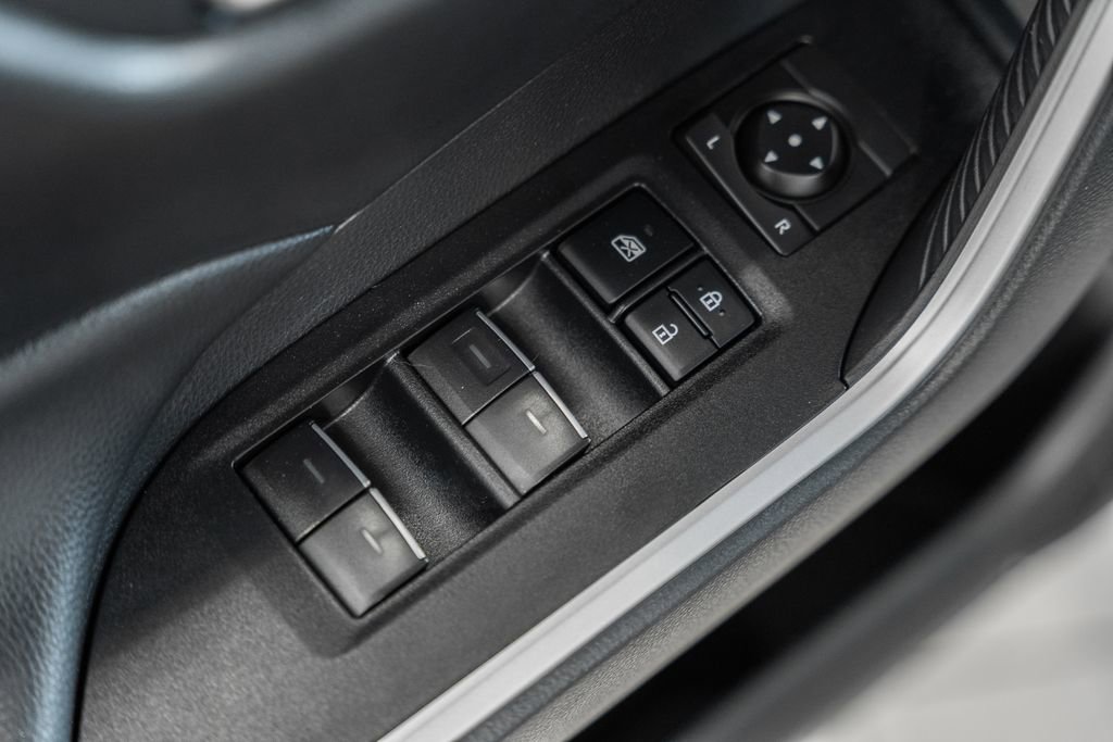 Used 2025 Toyota RAV4 XLE image 34