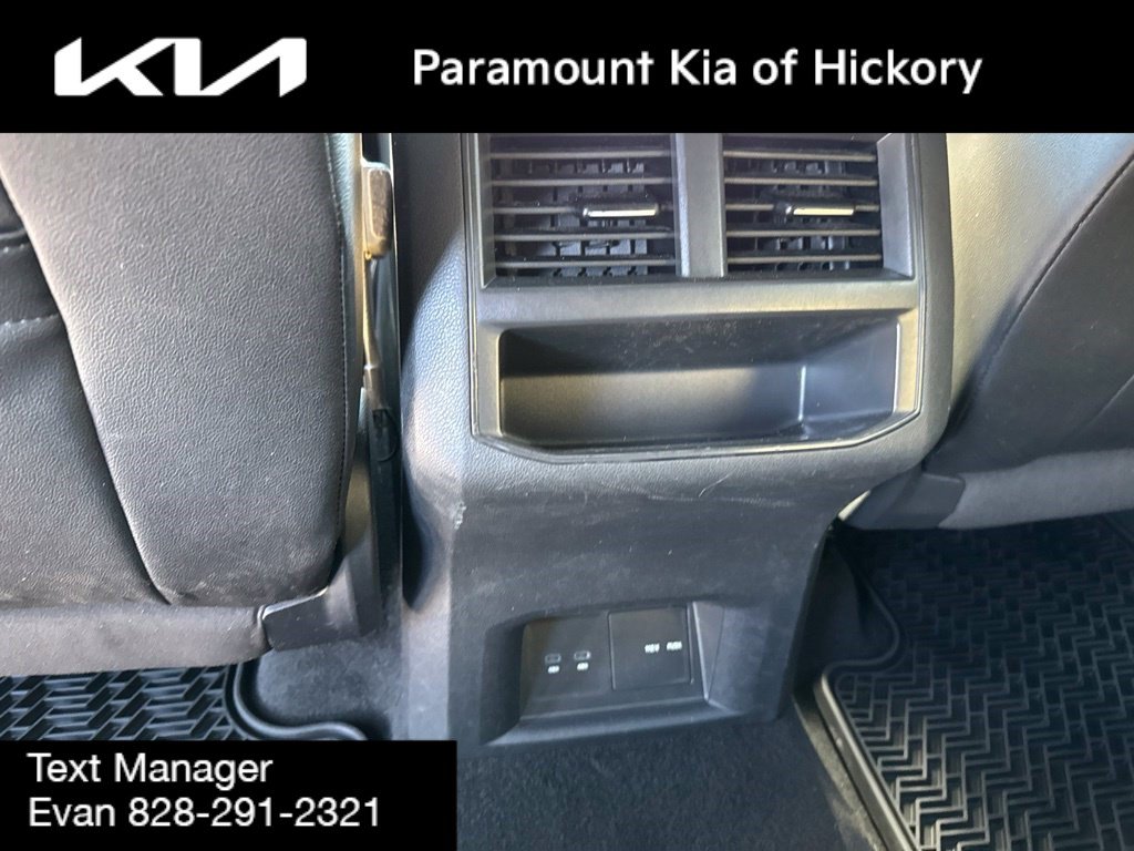 Used 2022 Volkswagen Atlas Cross Sport SE AWD/4WD image 15
