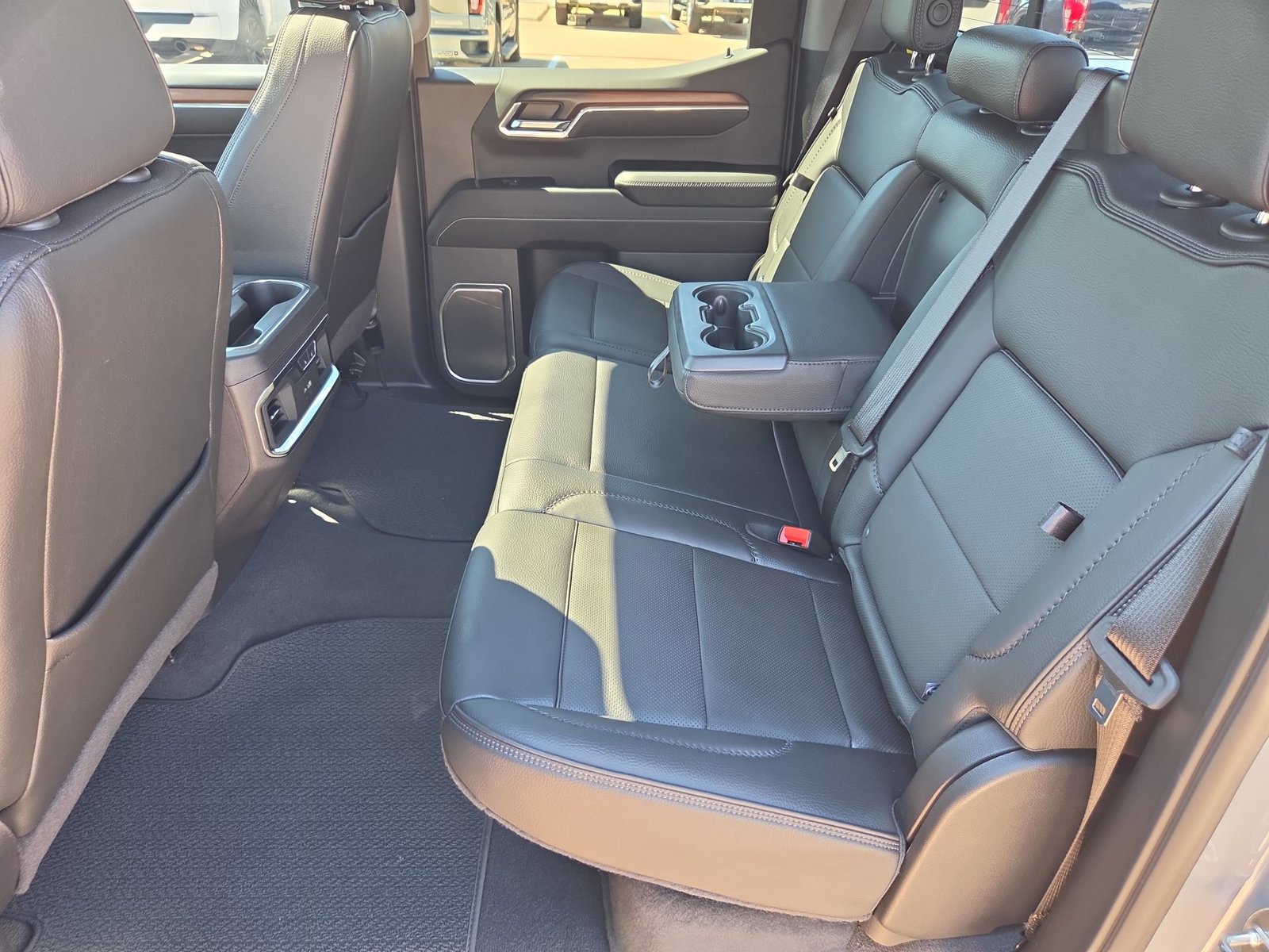 Used 2024 GMC Sierra 1500 Denali w/ Denali Reserve Package AWD/4WD image 26