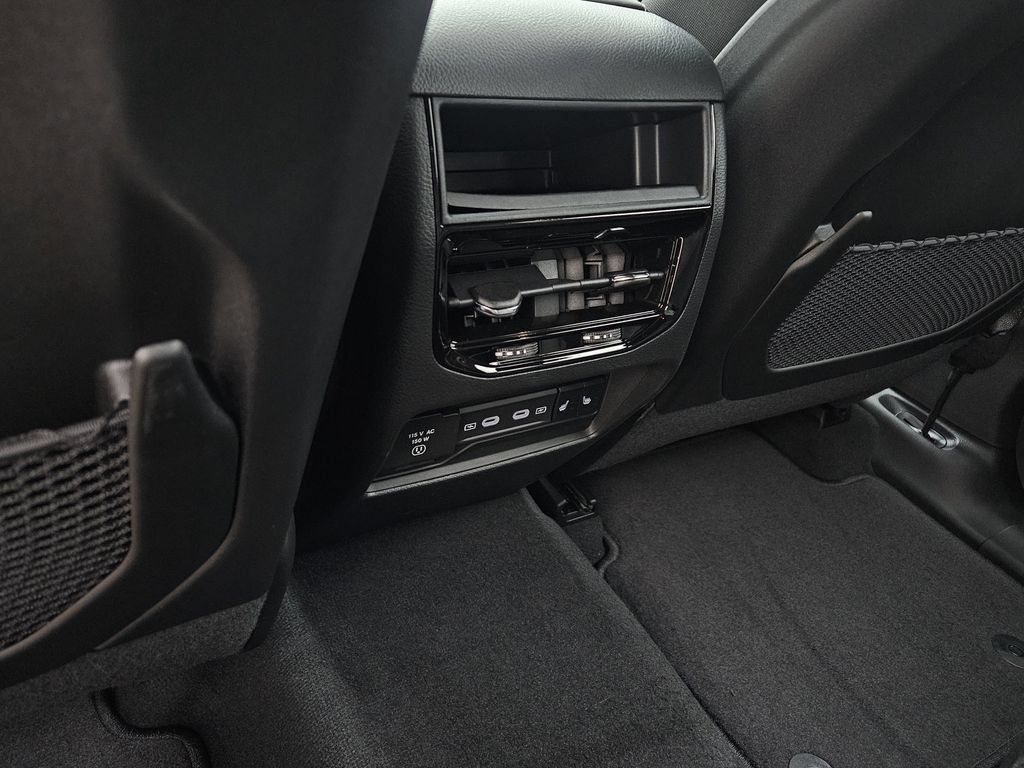 New 2026 Jeep Grand Cherokee Limited w/ Limited Altitude Package RWD image 11