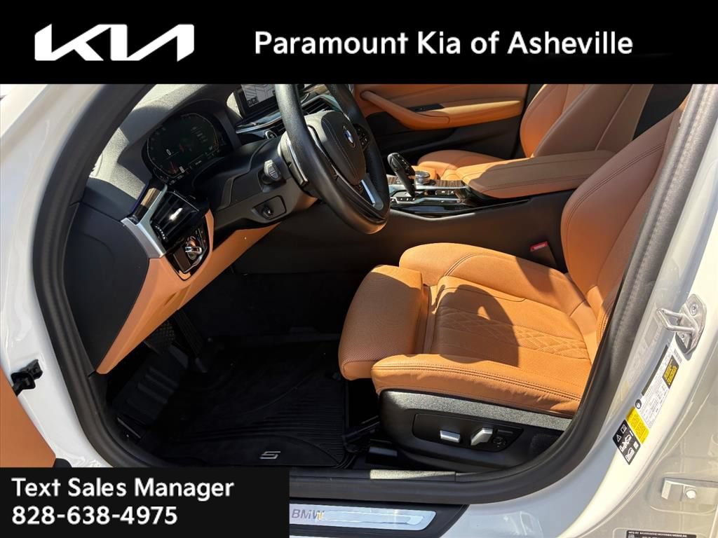 Used 2023 BMW 530i xDrive w/ Convenience Package AWD/4WD image 17