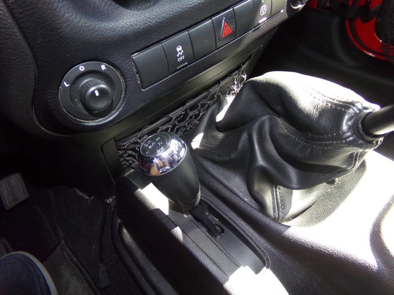 Used 2014 Jeep Wrangler Unlimited Sahara w/ Connectivity Group image 59