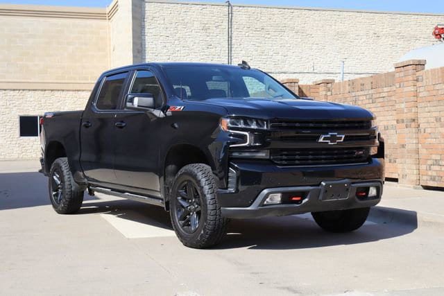 Used 2022 Chevrolet Silverado 1500 LT Trail Boss w/ Safety Package AWD/4WD image 2