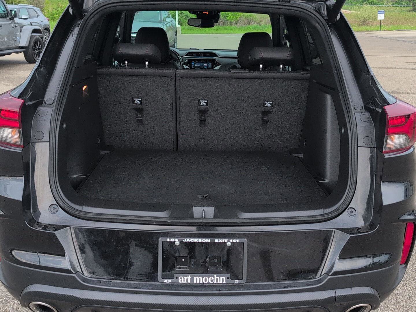 Used 2023 Chevrolet TrailBlazer RS w/ Sun and Liftgate Package FWD image 7