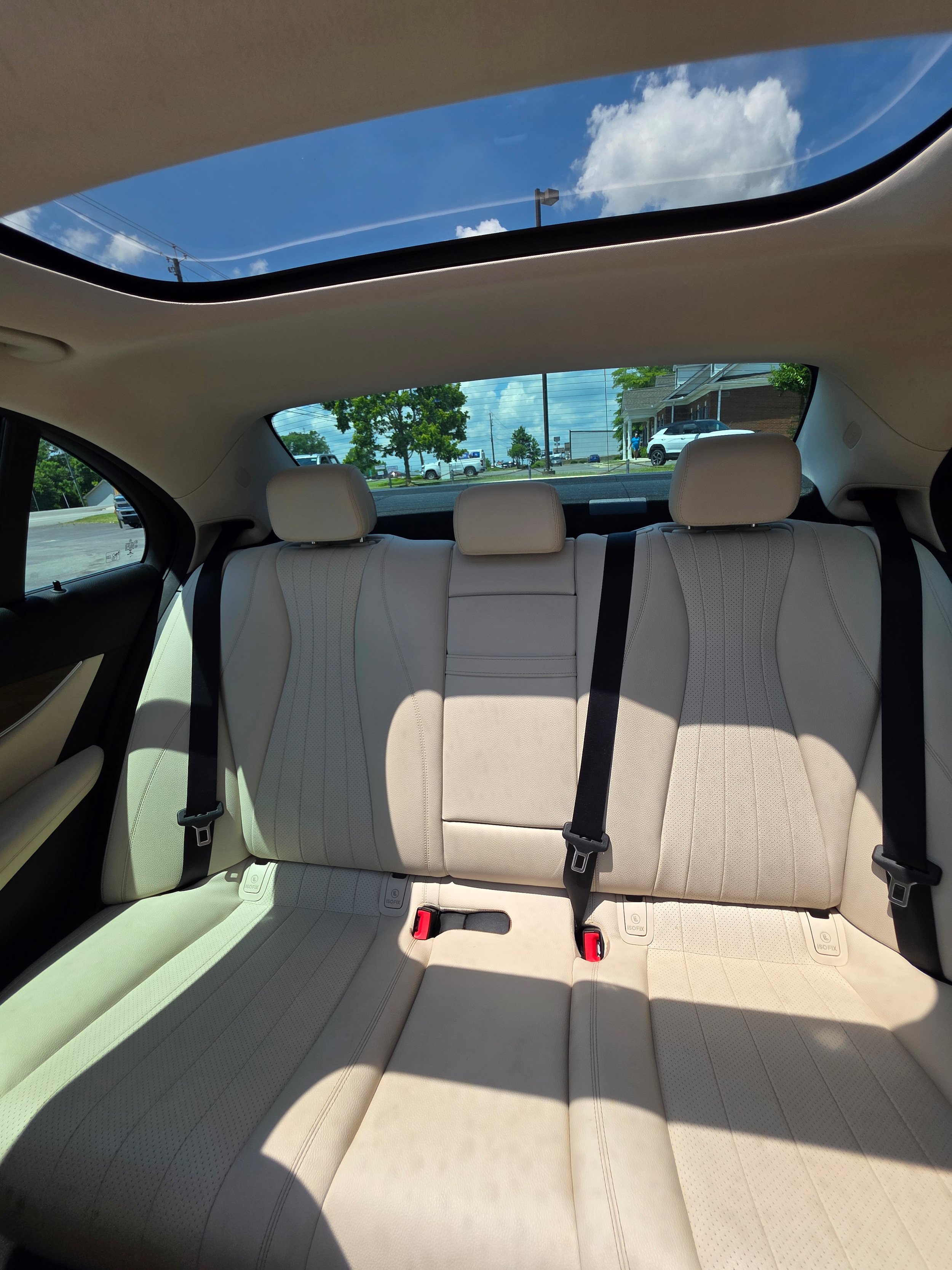 Used 2022 Mercedes-Benz E 350 4MATIC Sedan image 21