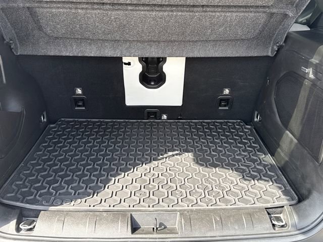 Used 2021 Jeep Renegade Limited w/ Sun & Sound Group image 12