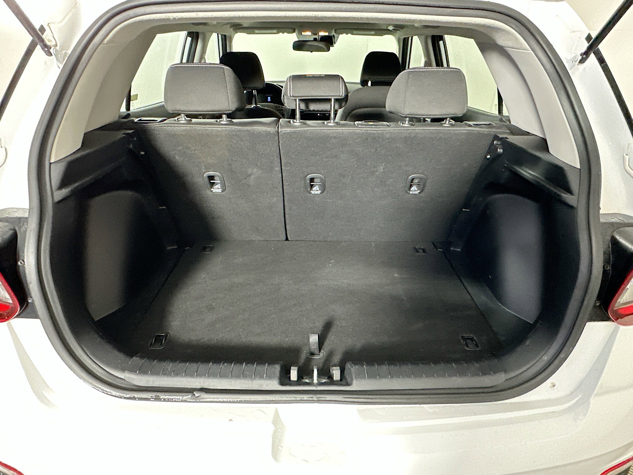 Used 2024 Hyundai Venue SEL image 29