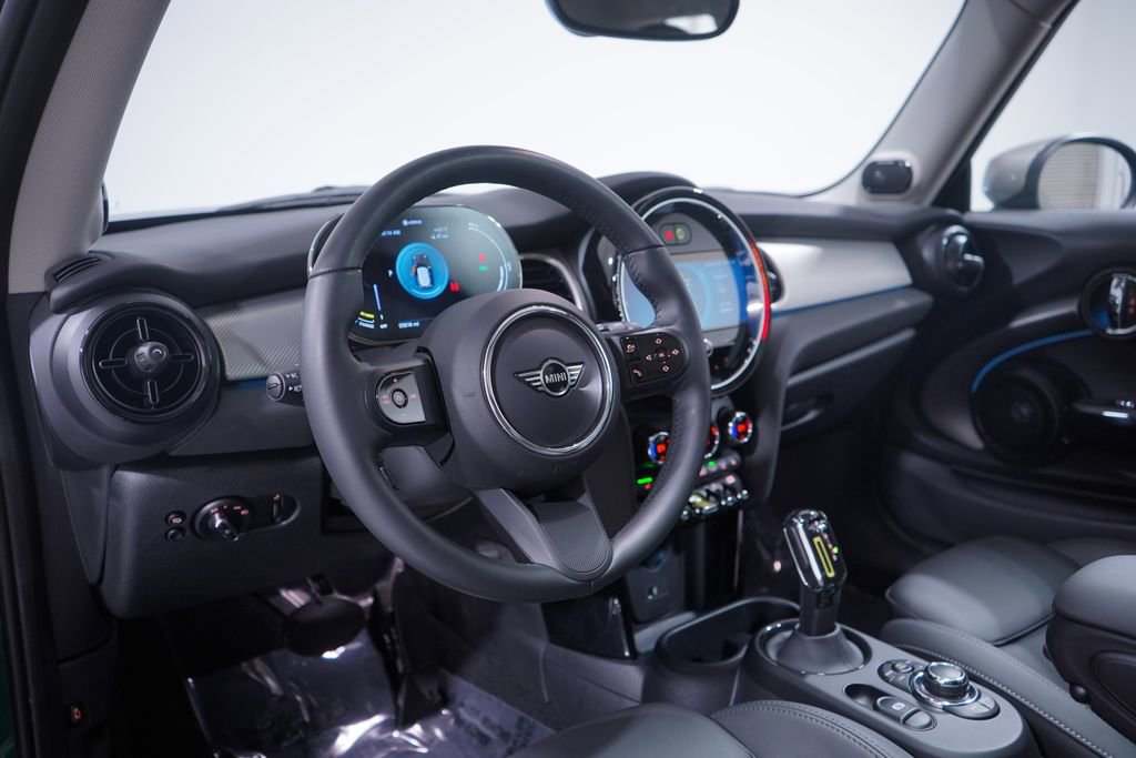 Used 2024 MINI Cooper SE image 6