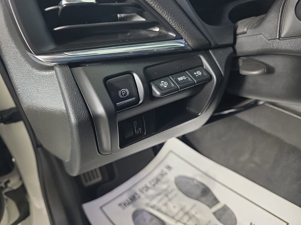 Used 2021 Cadillac CT4 V w/ Technology Package image 16