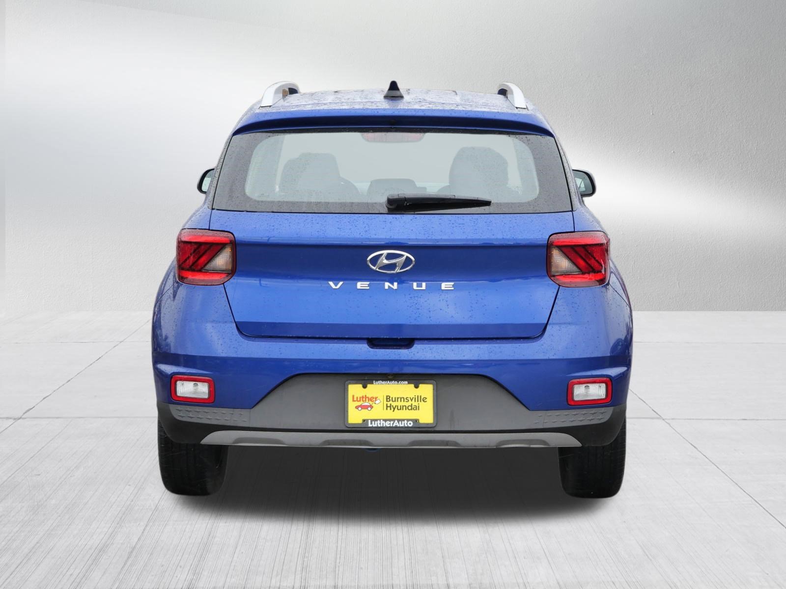 Certified 2022 Hyundai Venue SEL w/ Cargo Package image 6