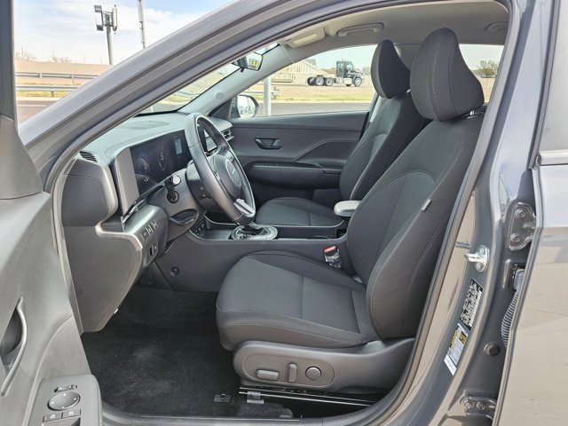 Used 2025 Hyundai Kona SEL image 15