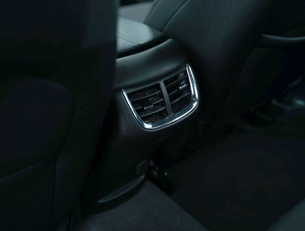 Used 2023 Chevrolet Malibu LT image 24