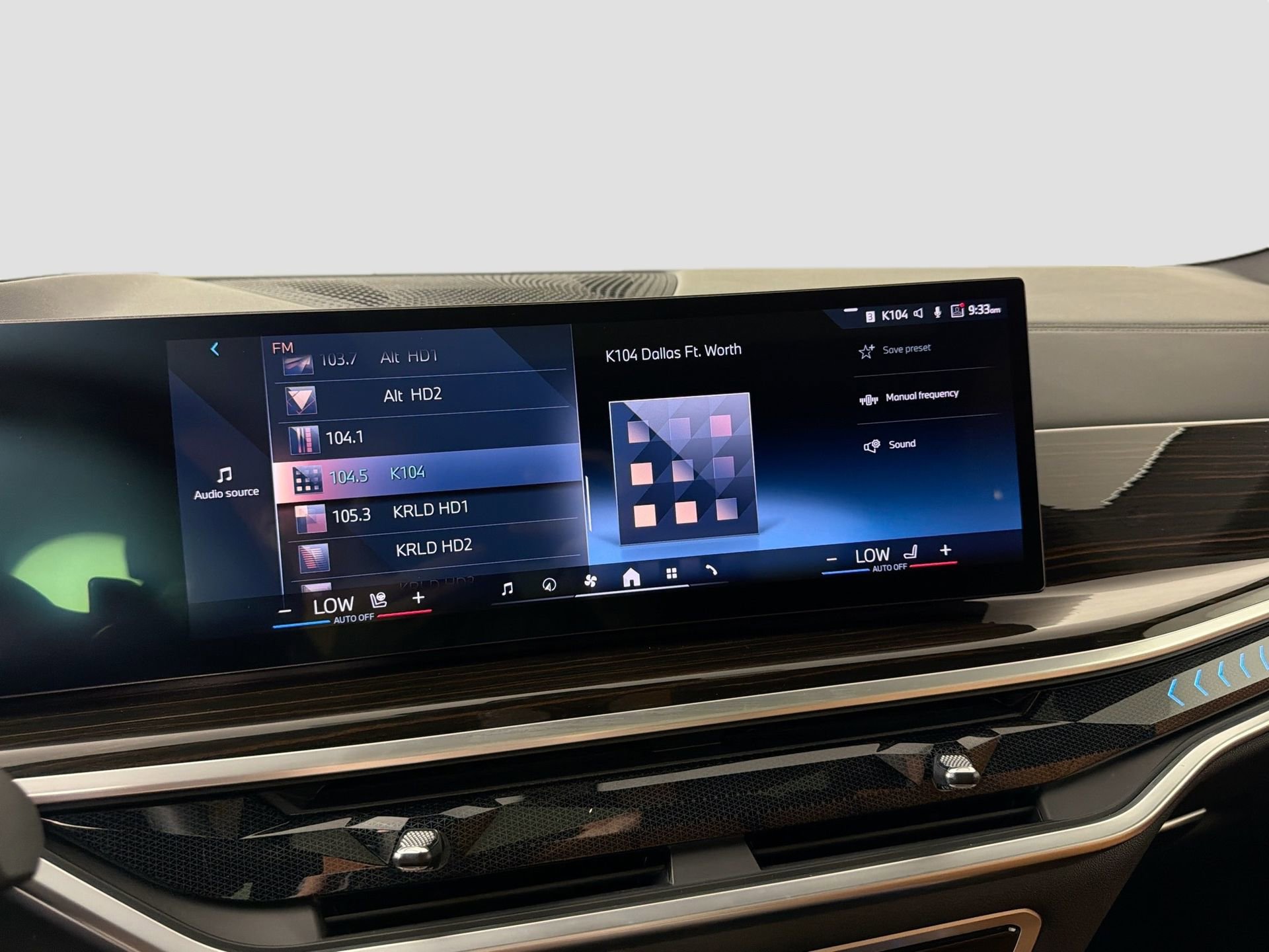 Certified 2024 BMW X6 xDrive40i w/ Executive Package image 15