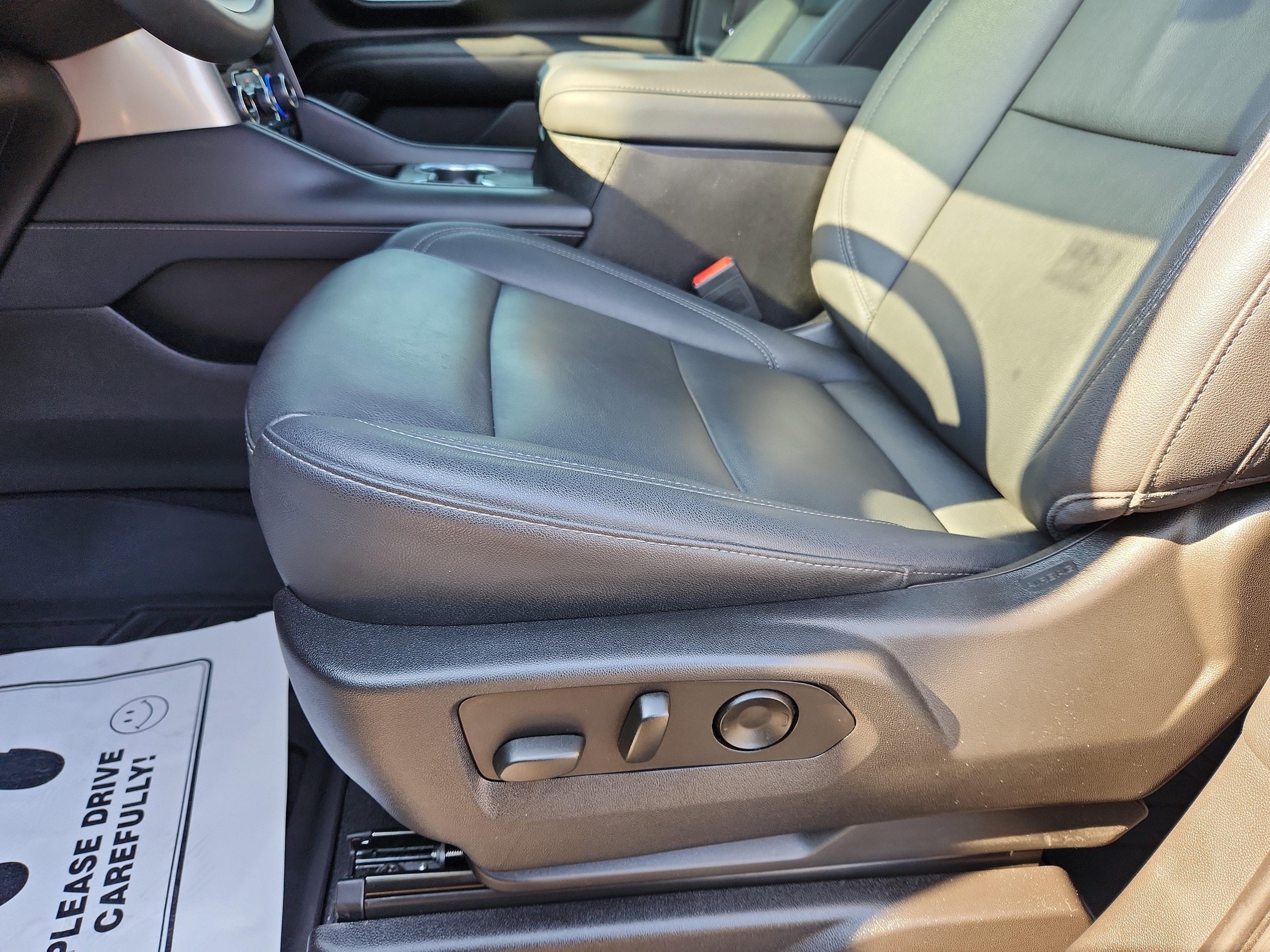 Used 2023 Chevrolet Suburban Z71 w/ Z71 Off-Road Package image 25