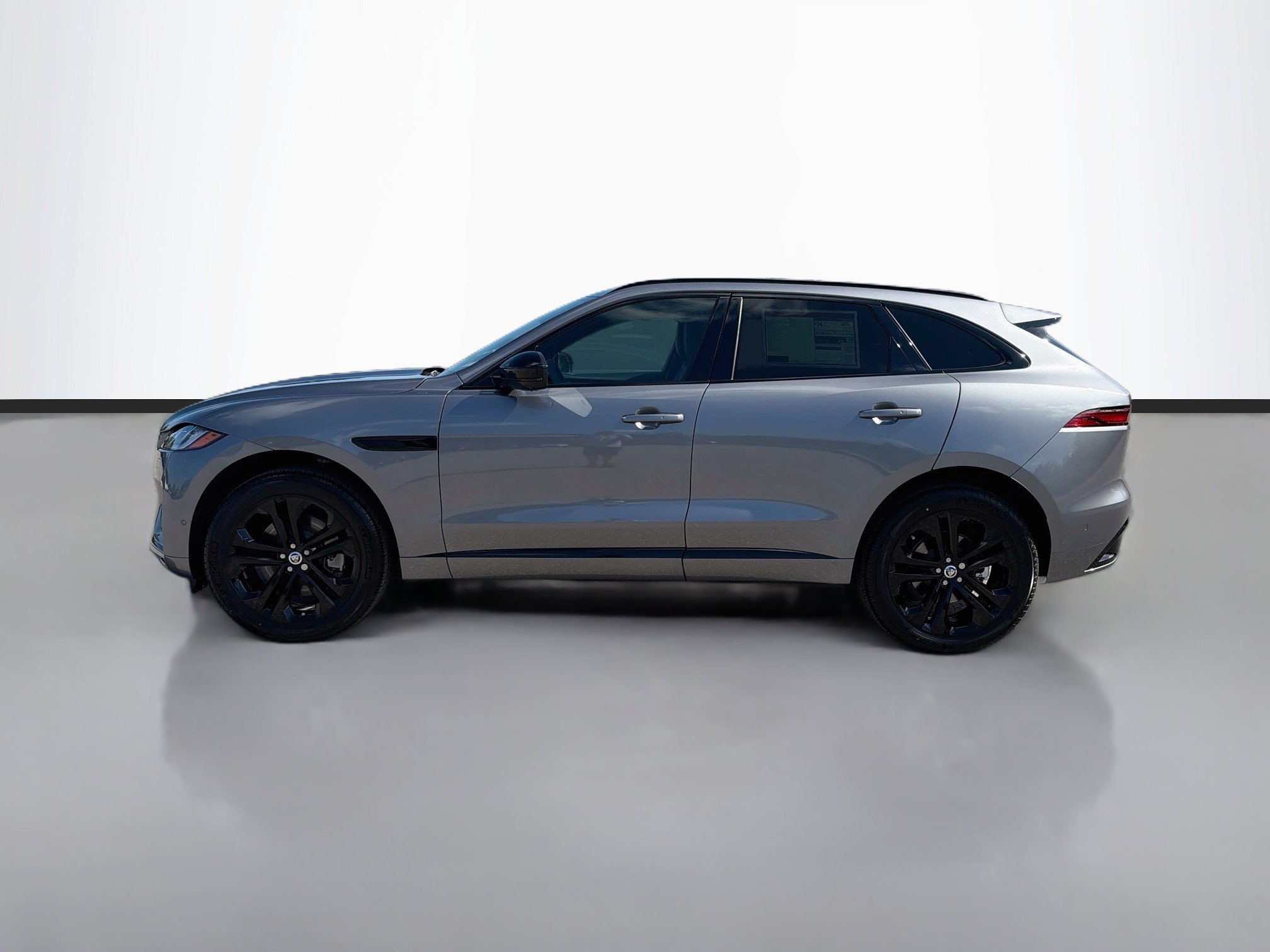 New 2026 Jaguar F-PACE R-Dynamic S AWD/4WD image 2